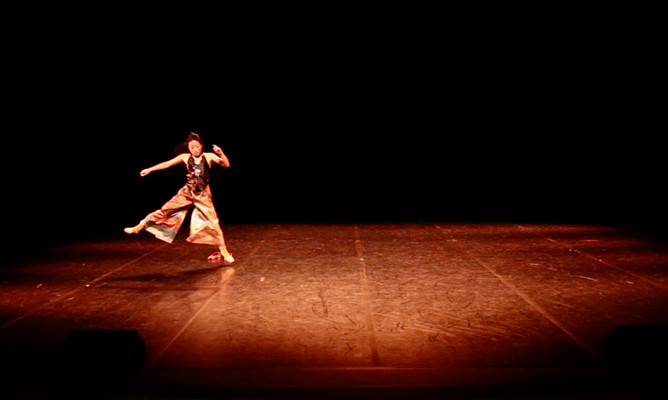 In & Out 3 | LIV CHANG - peinture et danse
