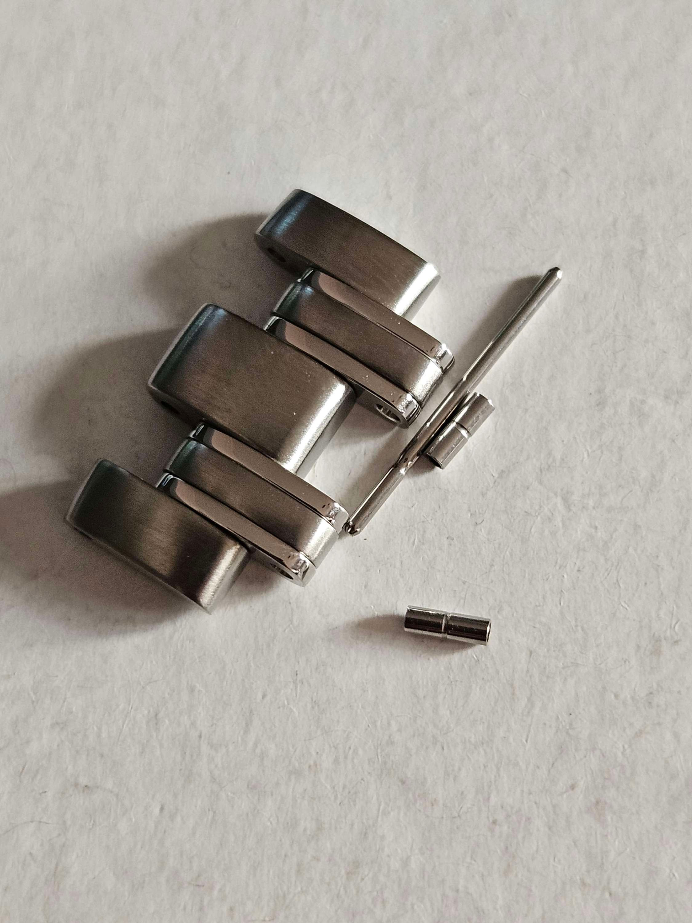 114st1503 GENUINE Omega Seamaster 1503 Full Size Steel Link- 1503-825 1513-825