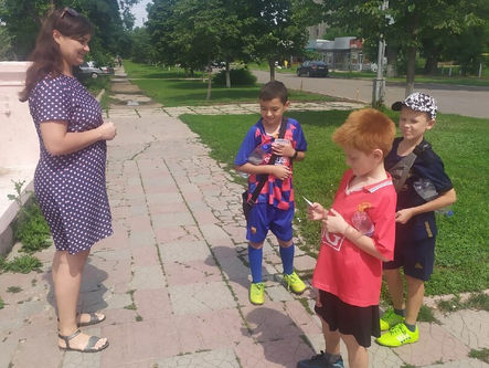 "Здравствуй, будущий читатель"!