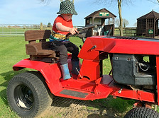 Play Tractor