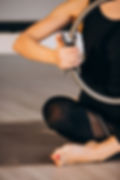 Mulher, prática, ioga, e, pilates _ Foto Grátis.jpg