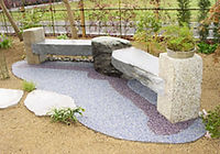 石のベンチ