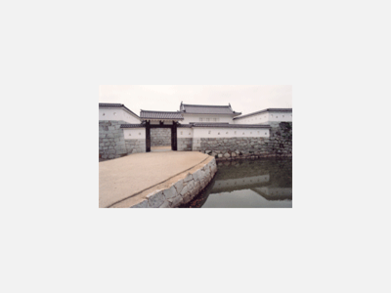 赤穂城国指定史跡本丸門復元工事.gif