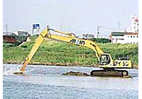 河川浚藻工事