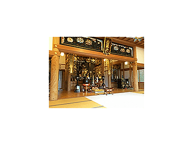 本堂内