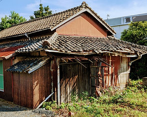 老朽化した屋根