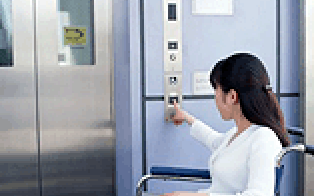 エレベーター利用者