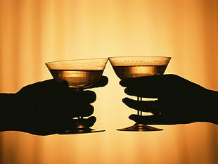 グラスで乾杯