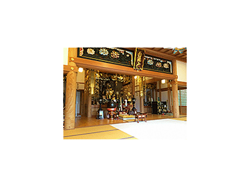 本堂内