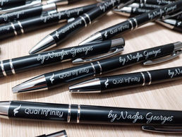 assortiment de stylos personnalisés grâce a la gravure laser pour la société Qual Infinity