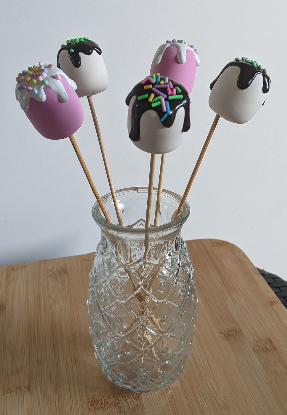 Thumbnail: Fake Marshmallow Pop with Green Sprinkles (4)