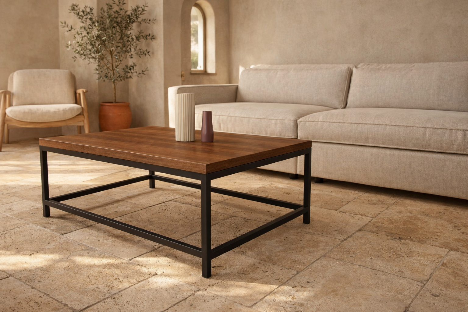 Table basse industrielle sur-mesure en métal et bois fabriquée à la main par Marceloo