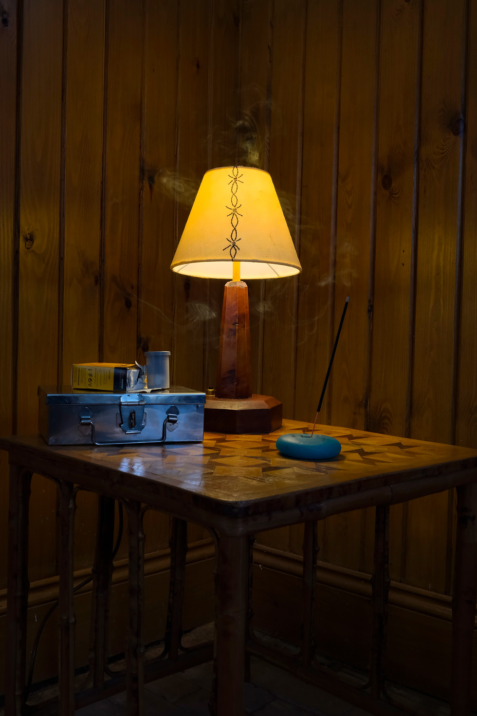 Thumbnail: SMALL BARBED WIRE LAMPSHADE