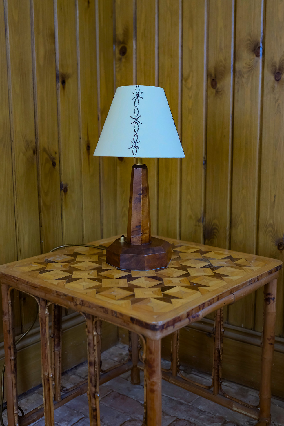 Thumbnail: SMALL BARBED WIRE LAMPSHADE