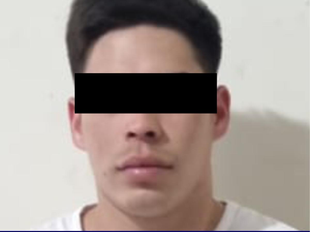 Detienen Gobierno de Sonora y SEMAR a dos personas con arma de fuego, cartuchos y narcótico en Caborca