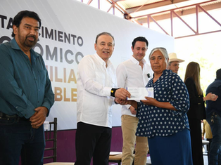 Cumple Gobernador Durazo a población del sur con becas a estudiantes y apoyos para familias vulnerables