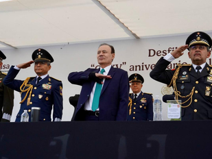 Conmemora Gobernador Durazo el 215 aniversario de la Independencia de México con desfile cívico-militar