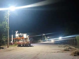 Realiza Ayuntamiento de Guaymas instalación de luminarias en el ejido el Yaqui