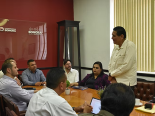 Alcalde Luis Fuentes impulsa proyectos para Empalme en reunión del Cecop