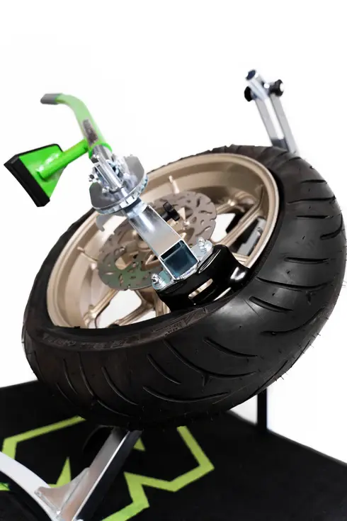 Miniaturbild: Rabaconda Street Bike Reifenwechsler | MotoNuba | Oberes Stengeli 3 | 3150 Schwarzenburg | Schweiz