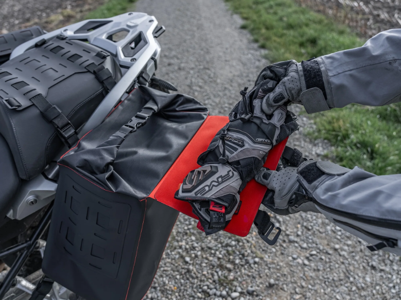 Miniaturbild: Enduristan Blizzard 2 Satteltaschen | MotoNuba | Oberes Stengeli 3 | 3150 Schwarzenburg