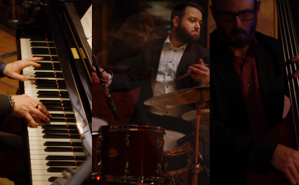 new trio dan hands.png