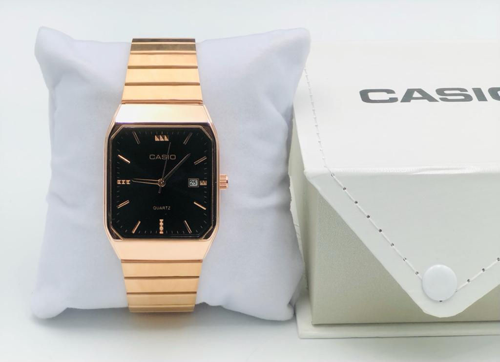 Montre Casio fond noir