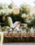 couple_kissing_good_backdrop.jpg
