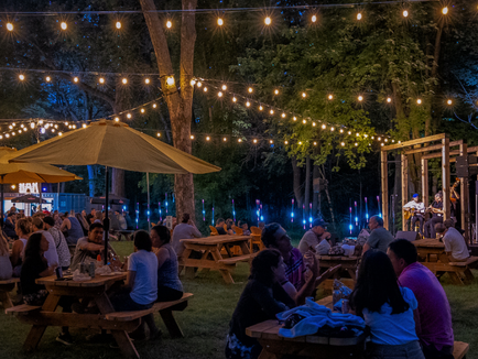 Vaudreuil-Dorion's recreational space, Le 405, promises entertainment all summer long.