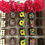 Miniatura: Cajita de Mini Brownies con Flores Naturales