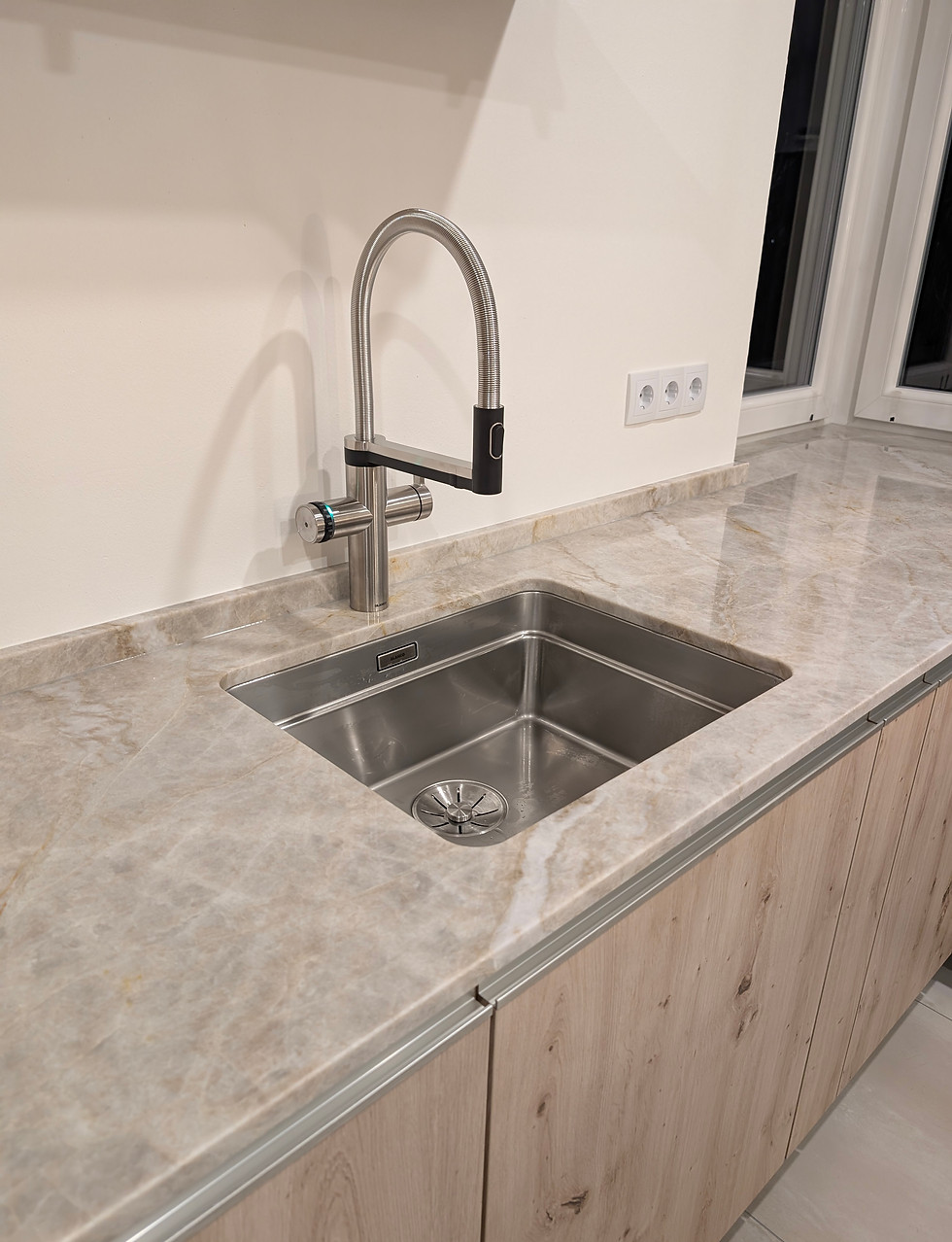 Küchenarmatur für kochendes, sprudelndes und kaltes Wasser