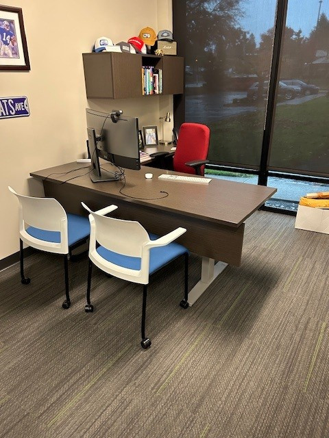 Modern L-Shaped Office Desk w/ Wall-Mounted Storage – Adjustable