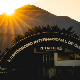 A próxima etapa do Estadual RJ de Kart 2026 chega com pneu zero, novas regras de inscrição, reforço médico e lista inicial de pilotos confirmados.