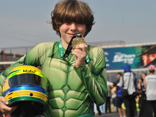 Heitor Ambrosini na pista do Kartódromo Internacional de Guapimirim