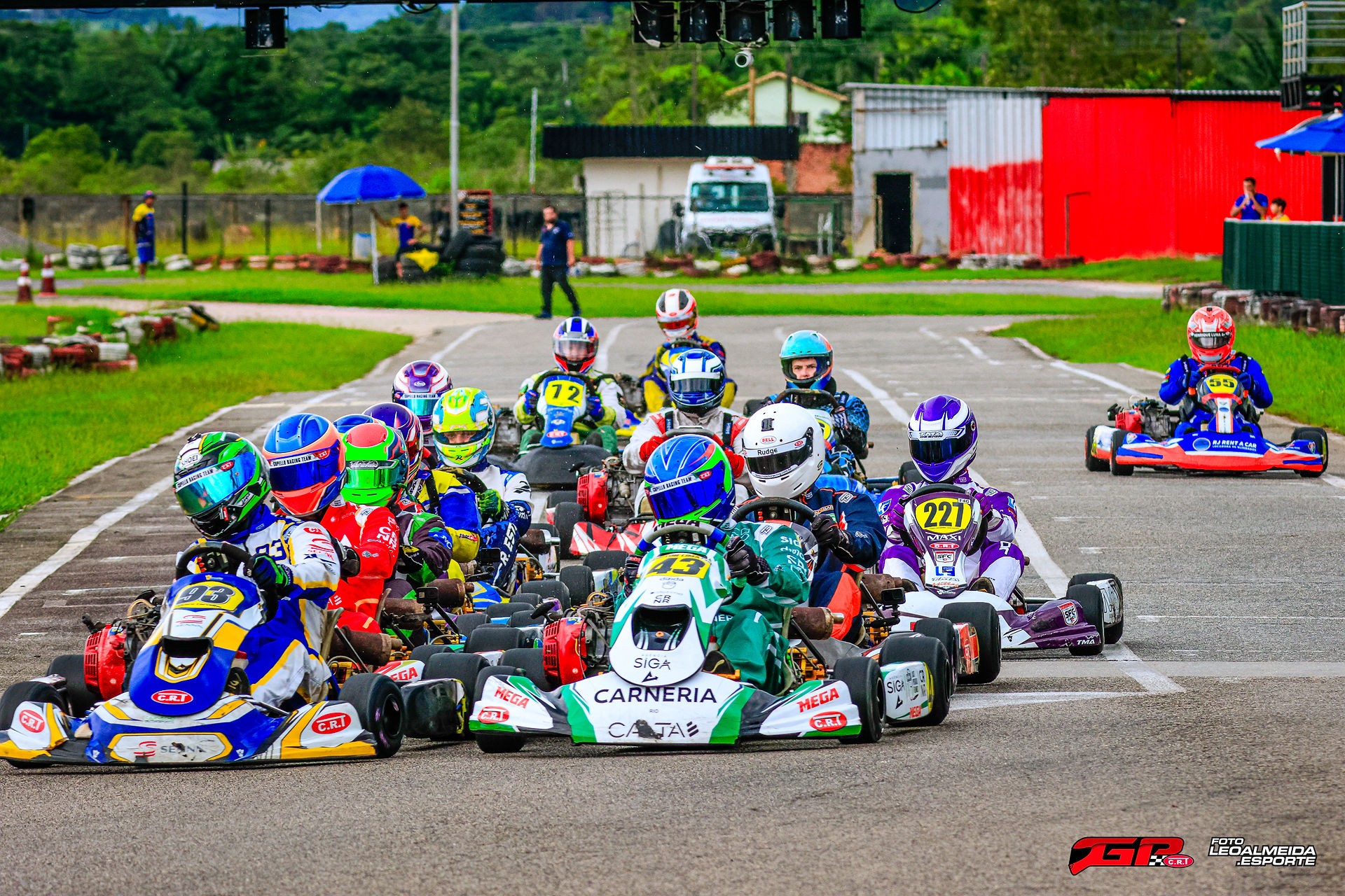 Pilotos disputam espeço no GP CRT em Guapimirim RJ