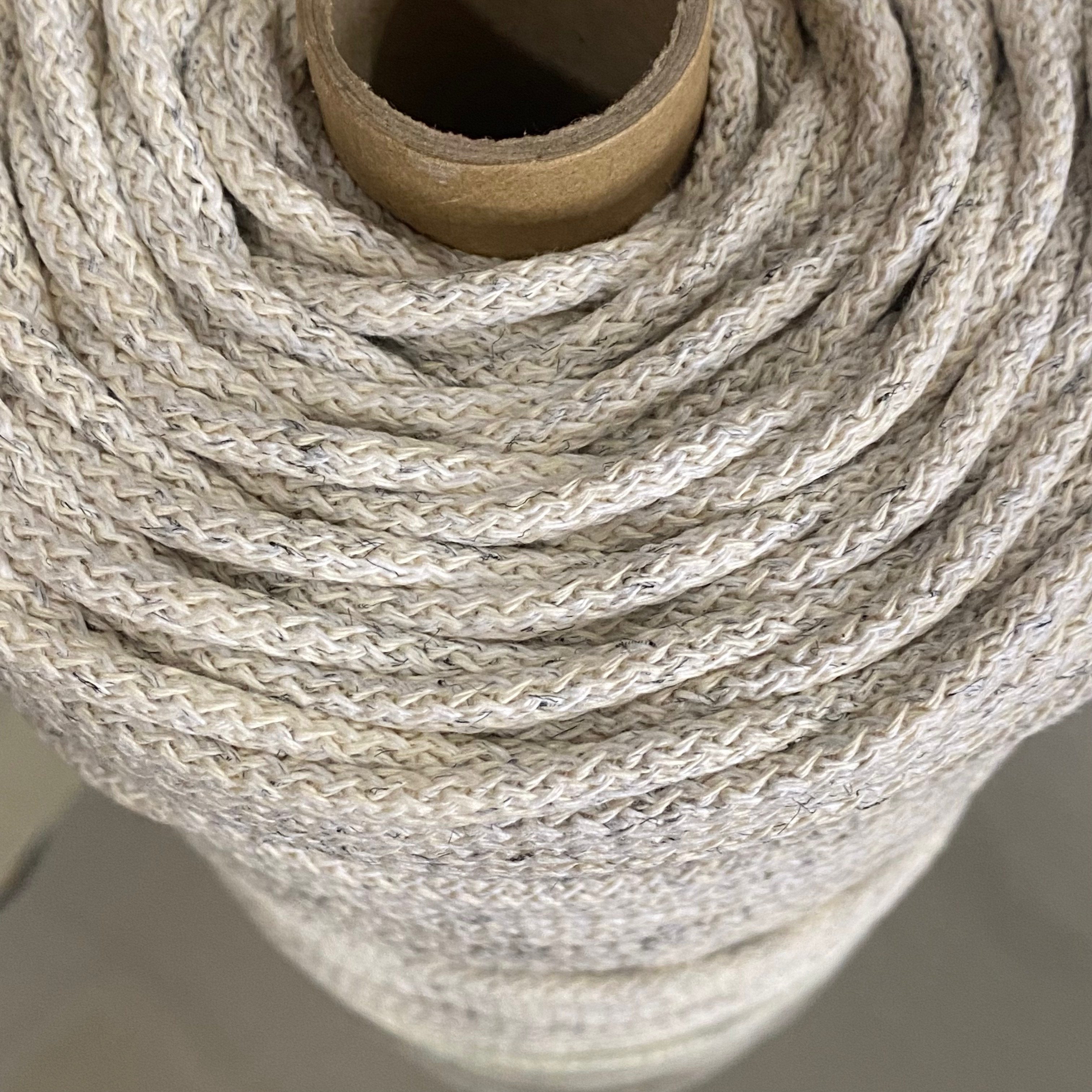 100m Bavlněná šňůra na šití 5mm - mramorová barva