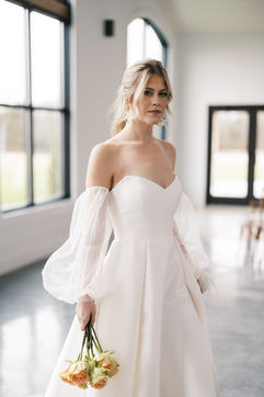 Photo by Sophie Axie Mae Photography
@sophieaxiemaephoto
www.sophieaxiemae.com