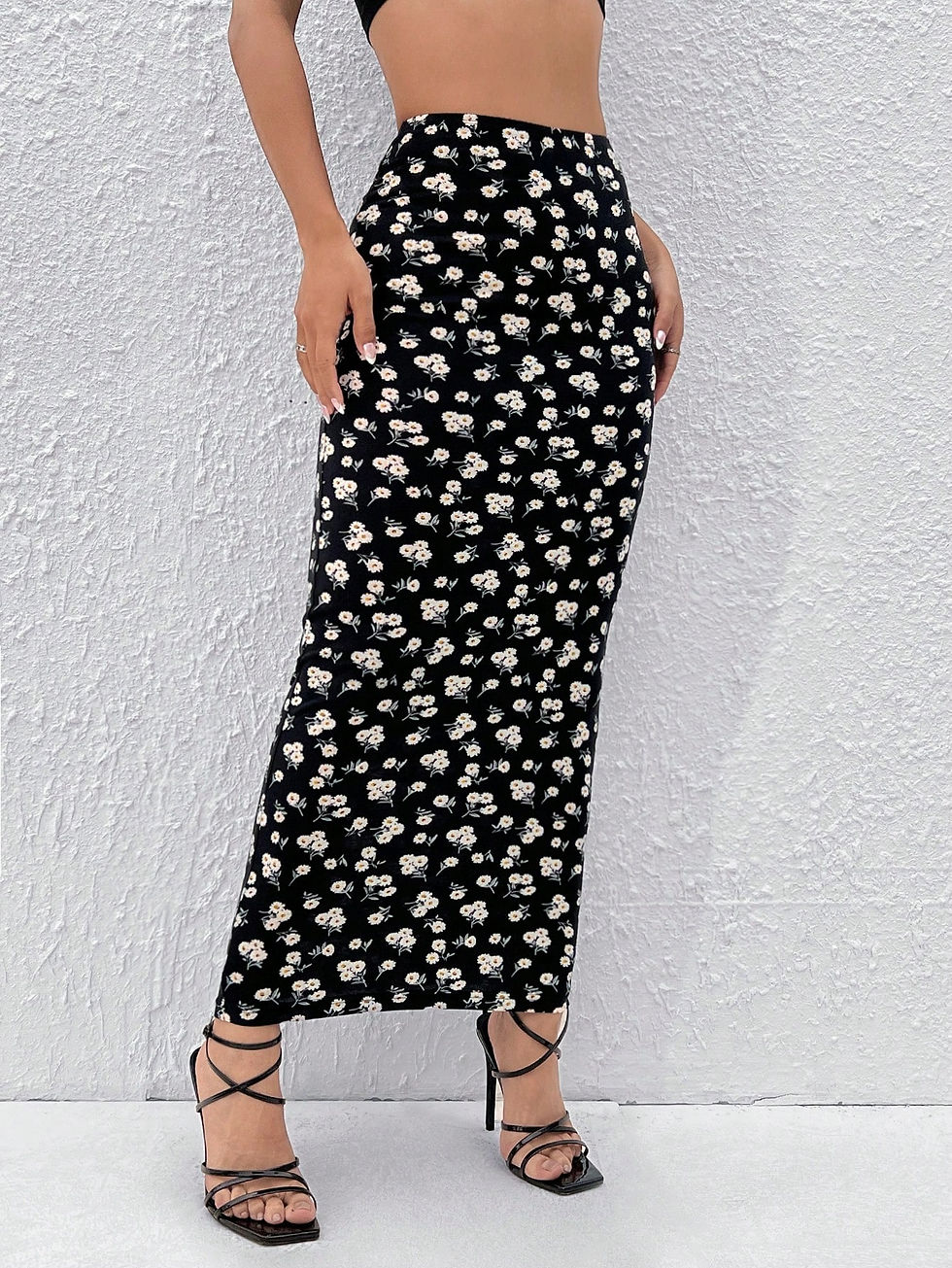 Thumbnail: Floral Print Pencil Skirt