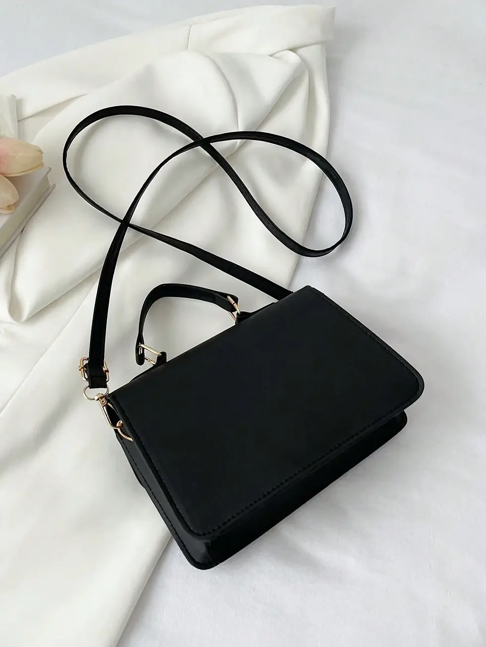 Thumbnail: Butterfly Bowknot Crossbody Square Bag