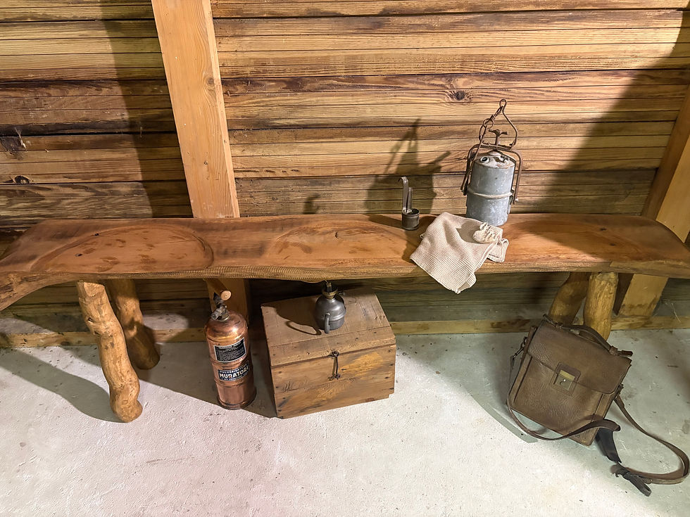 Miniature : Banc ancien en bois massif – esprit maison de campagne