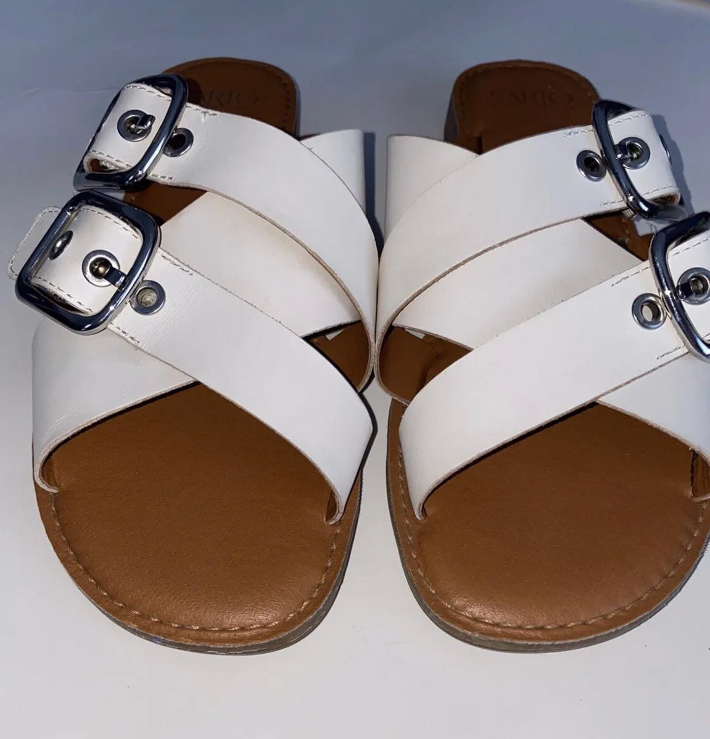 Franco Sarto Women’s White Leather Buckle Sandals Size 9M