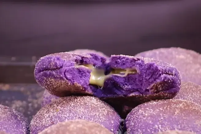 Easy Cheesy Ube Pandesal Recipe