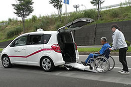 タクシー_車椅子搬送.jpg