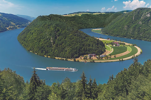 DANUBE_AT_CruisingDanubeRvr.jpg