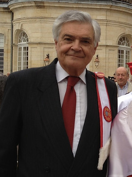 Marie-Françoise Chevallier Le Page Commandeur de la Confrérie des Chevaliers du TAstevin.