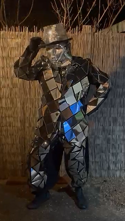 Mirror man.png