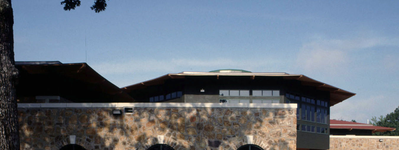 Jim Daily Fitness & Aquatic Center, War Memorial