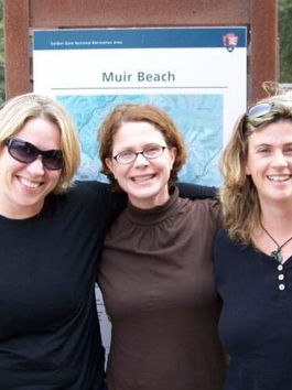 Hyde School alumna Rachel Slater ’87 (center) with two classmates from the Class of 1987 at a recent alumni gathering, celebrating lifelong connections.