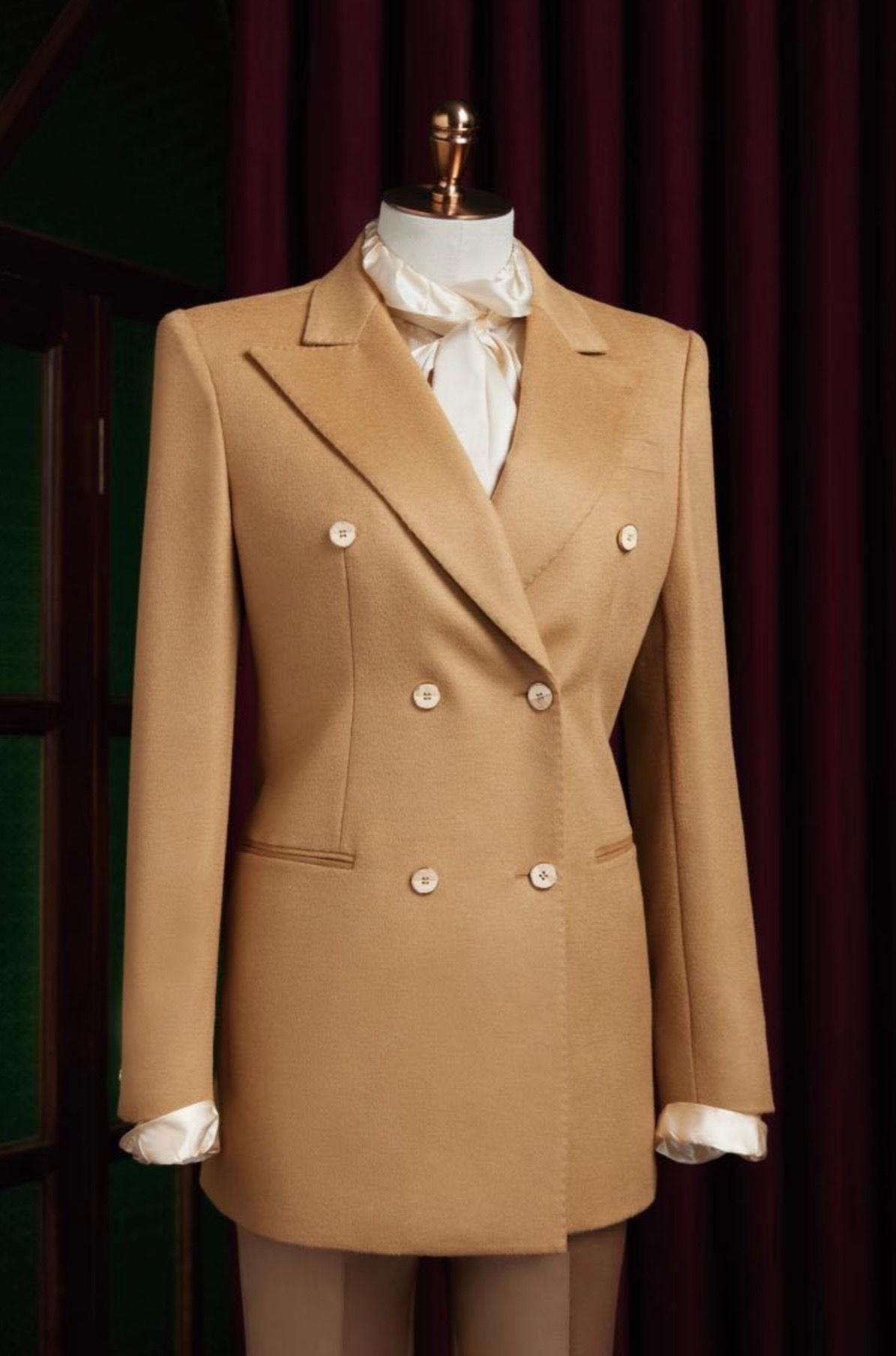Camel Royale Suit