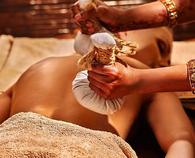 Massage-Ayurvedique-Pochons_850x567-1.jpg